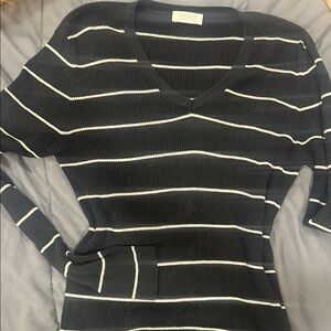 Kinross Black and White cashmere V-Neck Sweater with Nautical Stripes